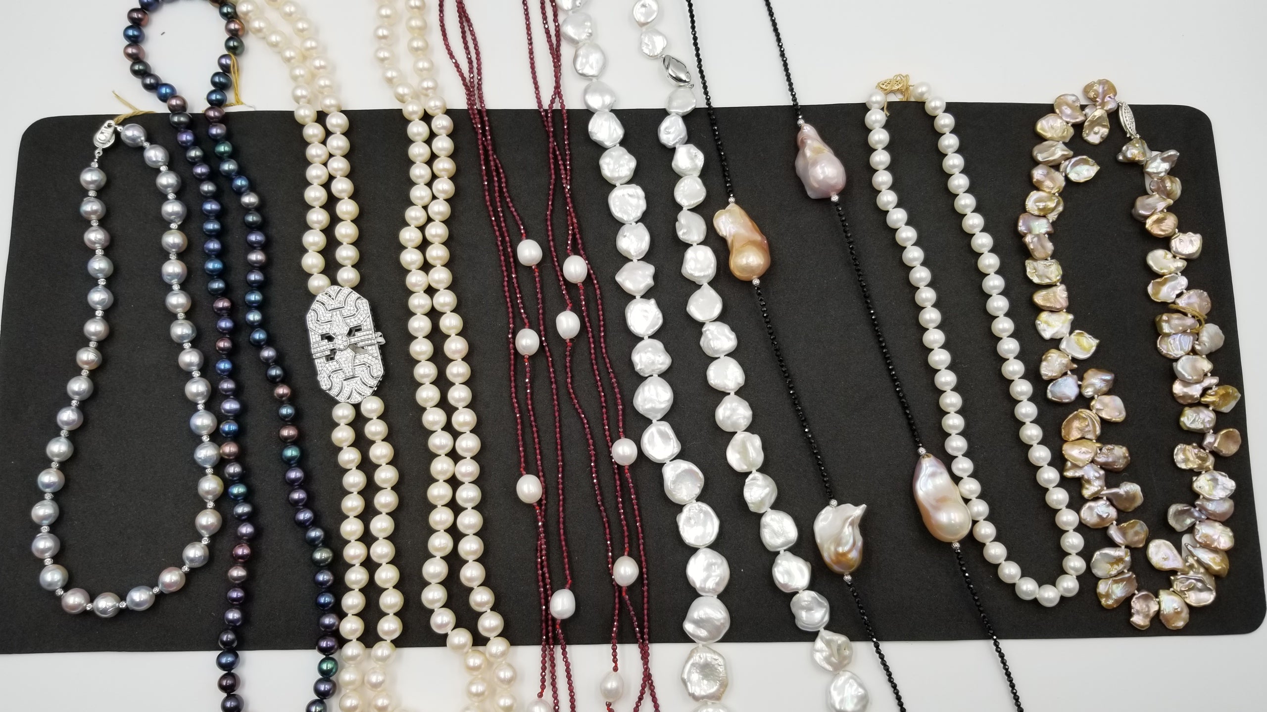 PEARL JEWELRY - Necklaces