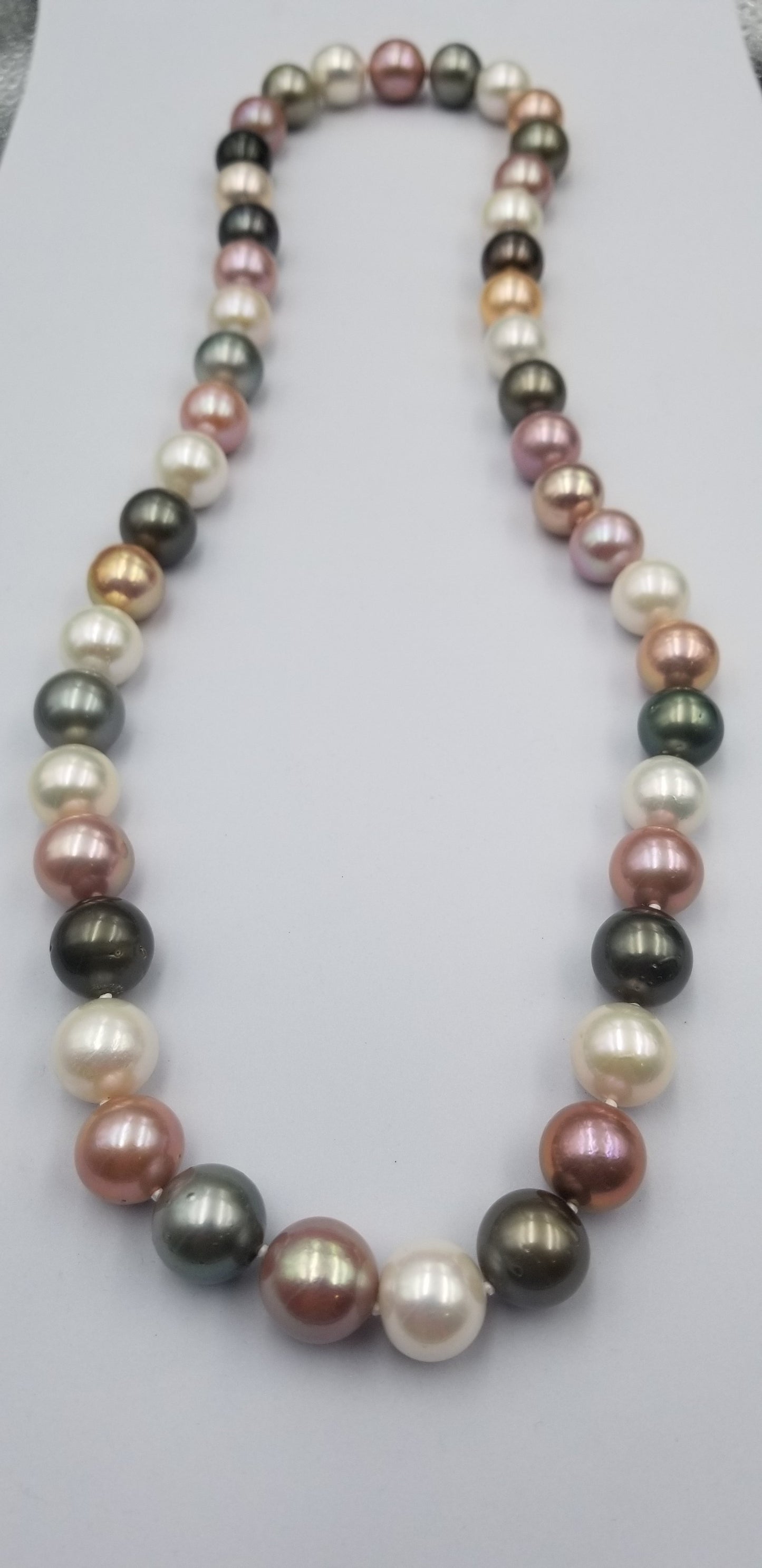 28" LONG MULTI COLOR SUPER LARGE SIZES TAHITIAN / FRESHWATER PEARLS NECKLACE