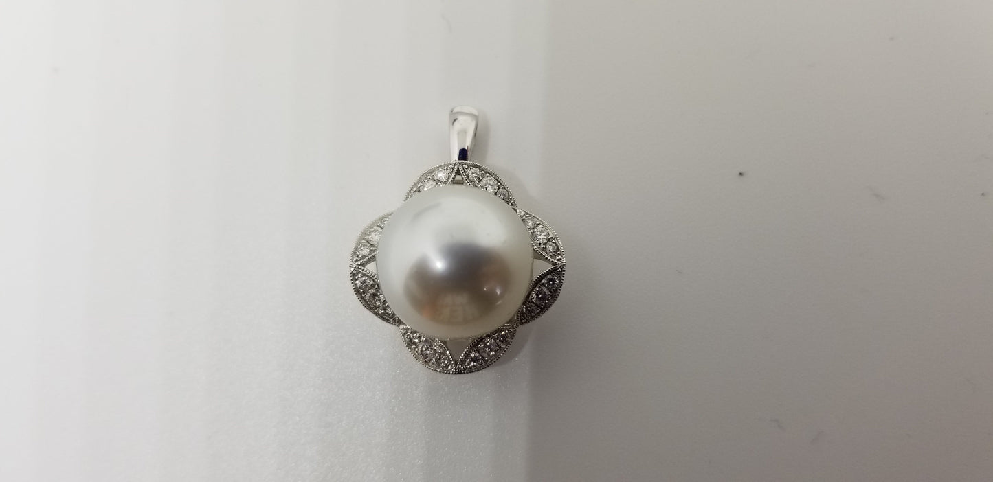 18 KT WHITE GOLD LARGE AAA SOUTHSEA PEARL WITH DIAMONDS CONVERTIBLE RING/PENDANT