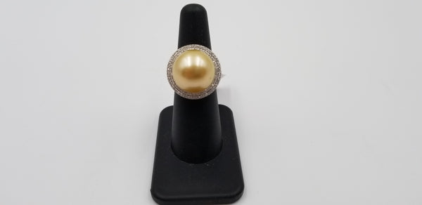 GOLDEN COLOR SOUTHSEA PEARL W/DIAMONDS CONVERTIBLE PENDANT/RING IN 18 KT WHITE GOLD