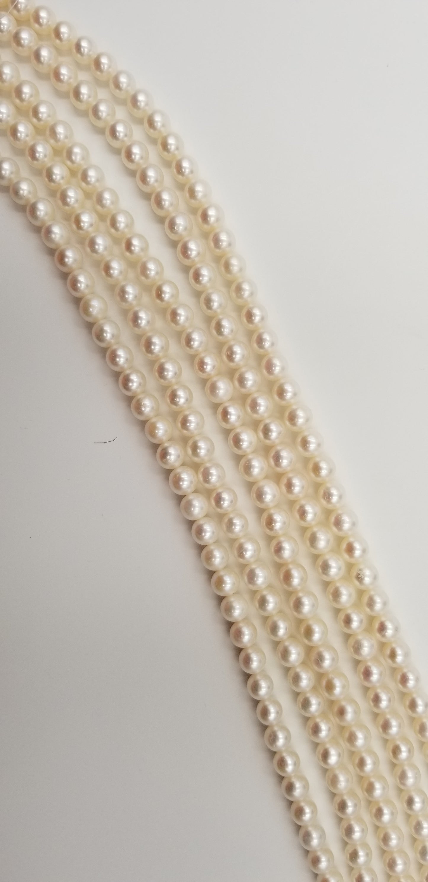 9-10 MM FRESHWATER CULTURE PEARLS STRANDS