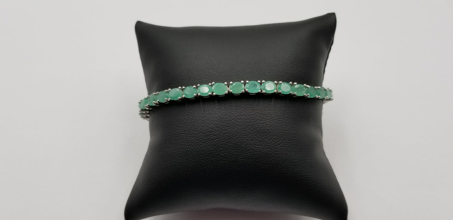 EMERALD 4X6 MM OVAL STERLING SILVER TENNIS BRACELET