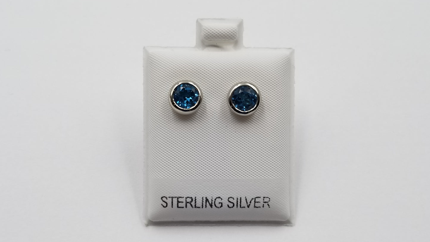 BLUE TOPAZ 6 MM BEZEL SET STERLING SILVER STUD EARRINGS