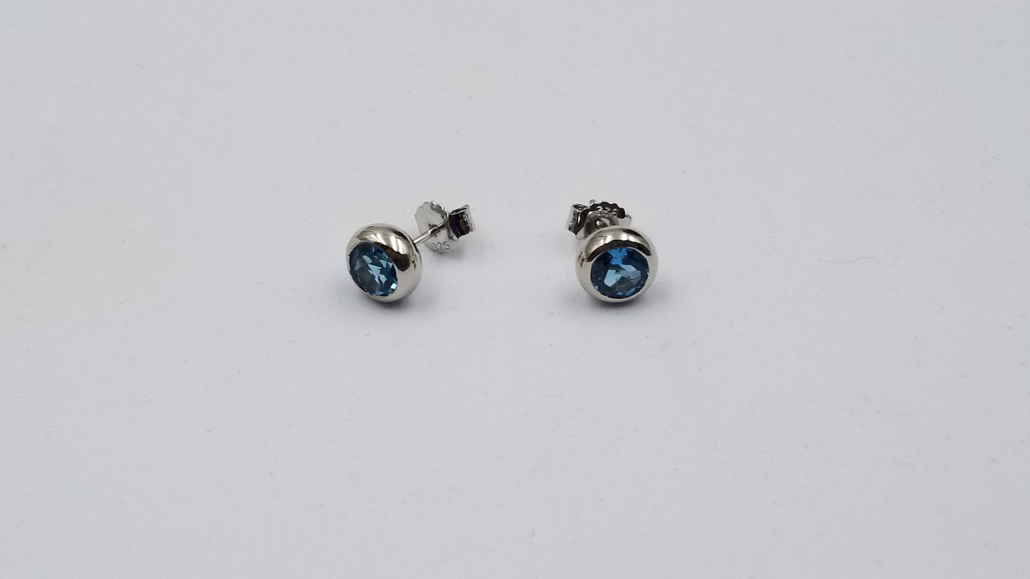 BLUE TOPAZ 6 MM BEZEL SET STERLING SILVER STUD EARRINGS