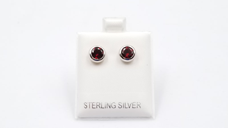 GARNET 6 MM ROUND BEZEL SET STERLING SILVER STUDS EARRINGS