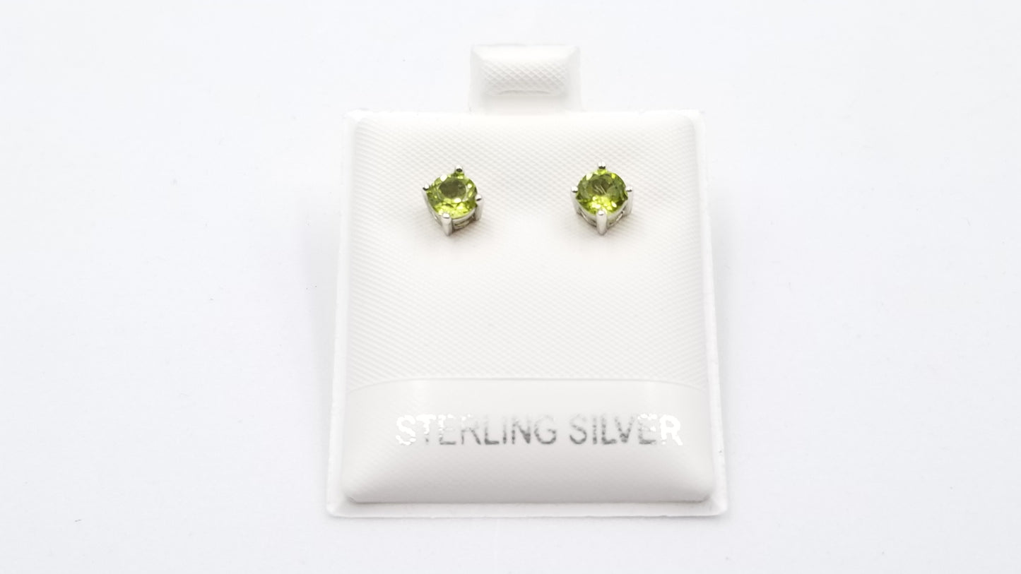 PERIDOT 5 MM ROUND 4 PRONG SET STERLING SILVER STUDS EARRINGS