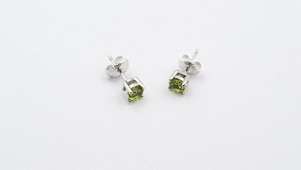 PERIDOT 5 MM ROUND 4 PRONG SET STERLING SILVER STUDS EARRINGS