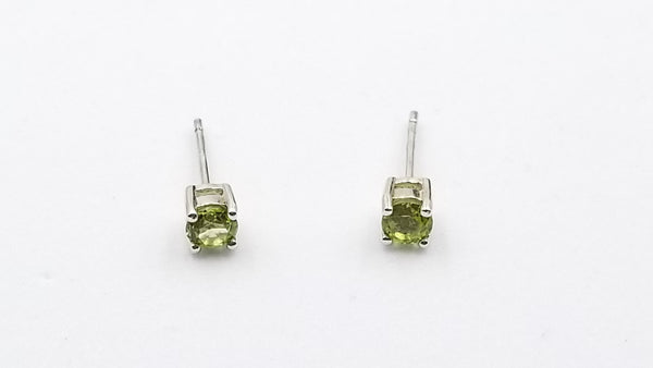 PERIDOT 4 MM ROUND 4 PRONG SET STERLING SILVER STUDS EARRINGS