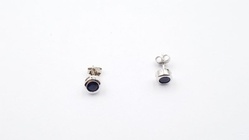 SAPPHIRES 5MM ROUND BEZEL SET STERLING SILVER STUDS EARRINGS