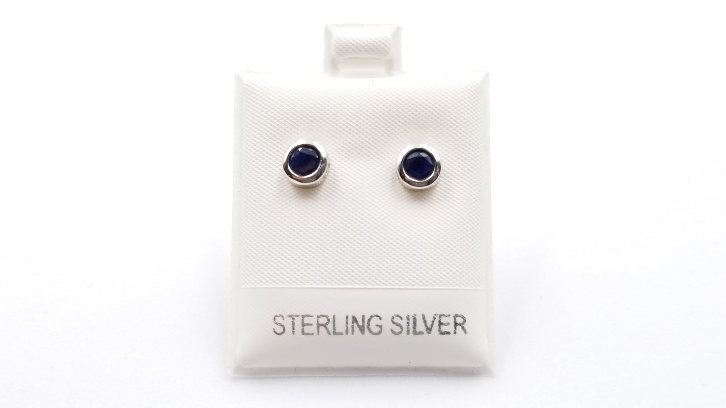 SAPPHIRES 5MM ROUND BEZEL SET STERLING SILVER STUDS EARRINGS
