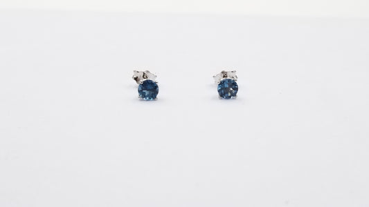 LONDON BLUE TOPAZ 5MM ROUND PRONG SET STERLING SILVER STUDS EARRINGS