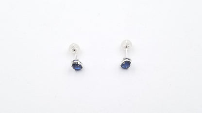 SAPPHIRES 4X6 MM OVAL PRONG SET 14 KT WHITE GOLD STUDS EARRINGS