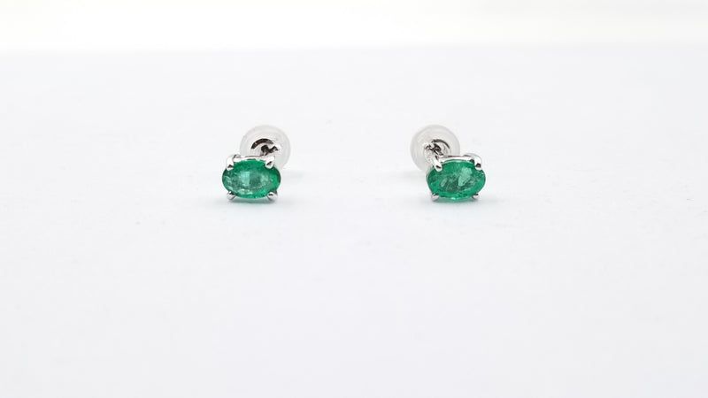 EMERALD 4X6 MM OVAL PRONG SET 14 KT WHITE GOLD STUDS EARRINGS