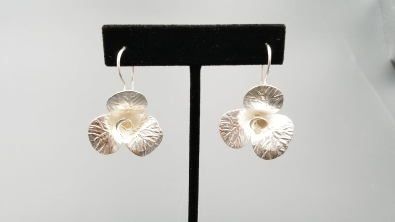 STERLING SILVER FRENCH WIRE FLOWER STYLE EARRINGS