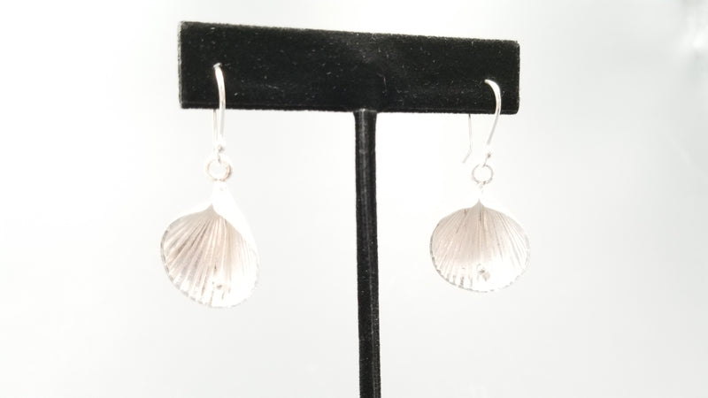 STERLING SILVER FRENCH WIRE PEA STYLE EARRINGS