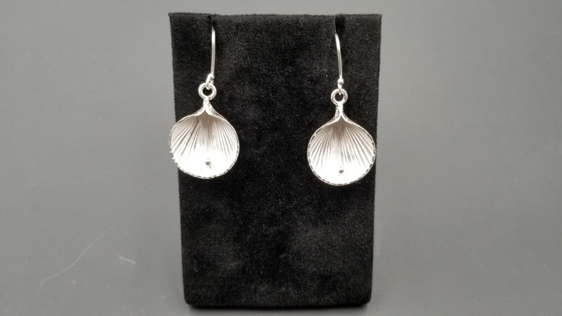 STERLING SILVER FRENCH WIRE PEA STYLE EARRINGS