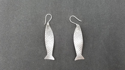 STERLING SILVER WIRE DANGLE TWISTED FISH DESIGNS EARRINGS
