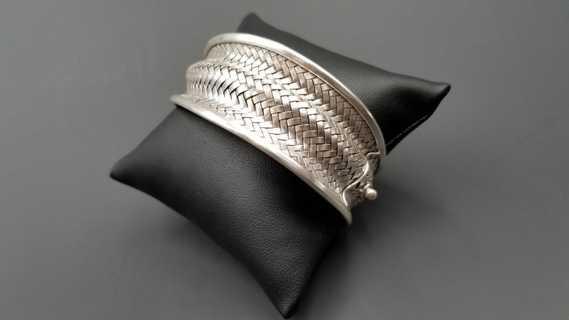 STERLING SILVER DESIGNS CUFF BRACELET