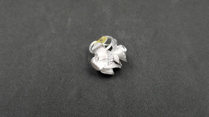 STERLING SILVER FANCY FLOWER RING ( SIZE ADJUSTABLE )