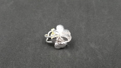 STERLING SILVER FANCY FLOWER RING ( SIZE ADJUSTABLE )