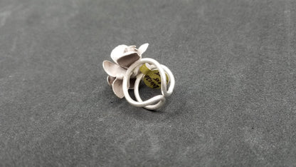 STERLING SILVER FANCY FLOWER RING ( SIZE ADJUSTABLE )