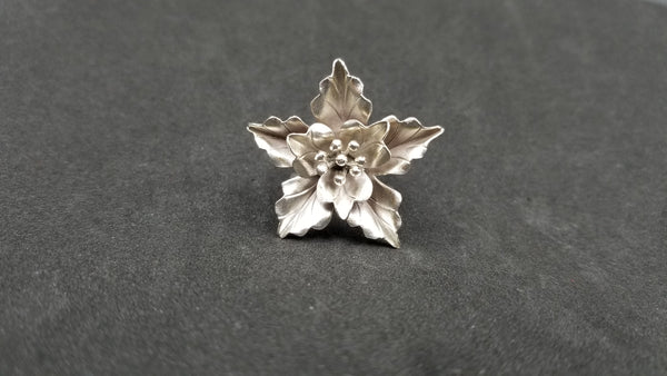 STERLING SILVER FANCY FLOWER RING ( SIZE ADJUSTABLE )