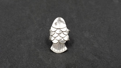 STERLING SILVER FISH RING ( SIZE ADJUSTABLE )
