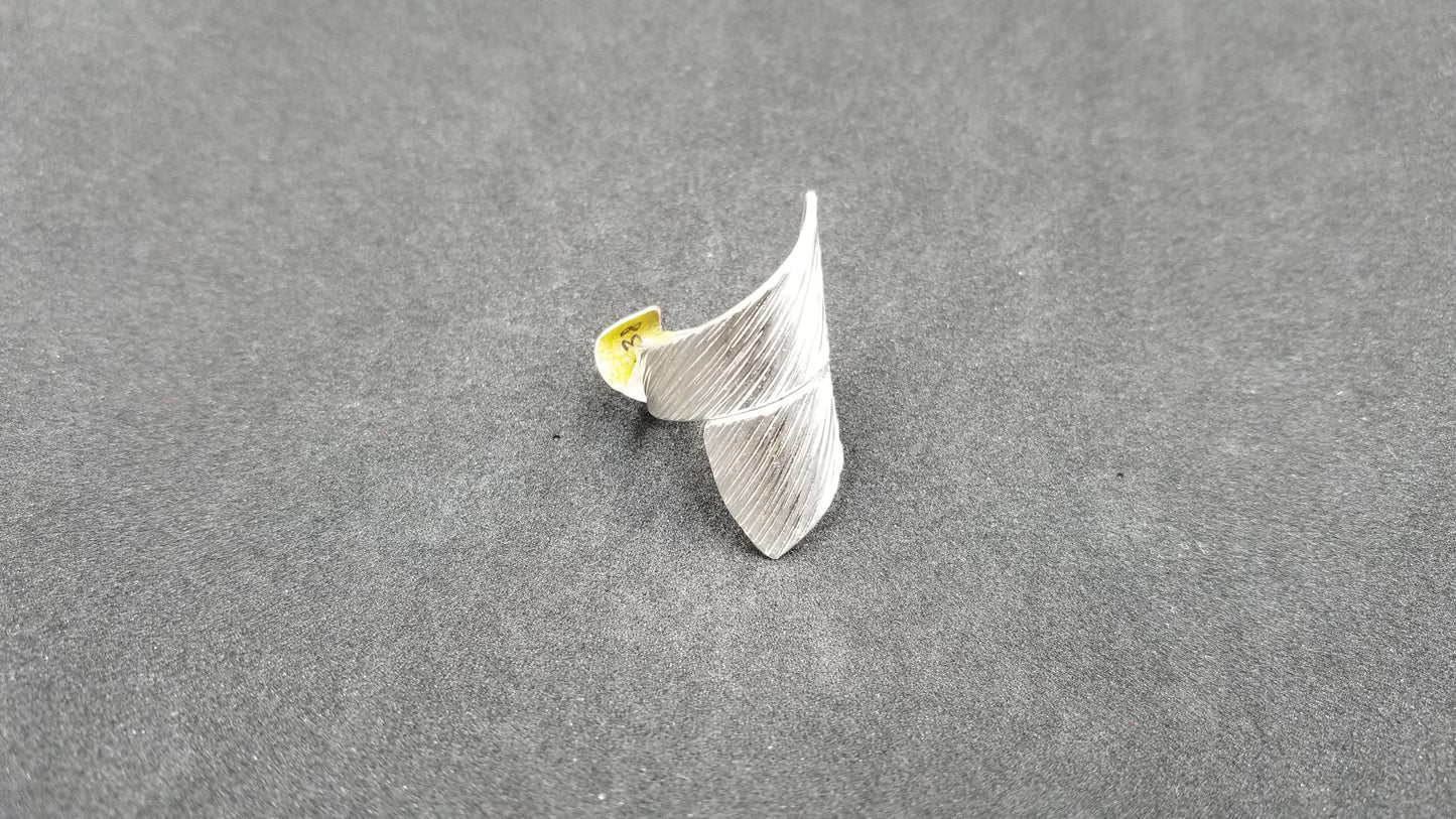 STERLING SILVER WIDE RING ( SIZE ADJUSTABLE )