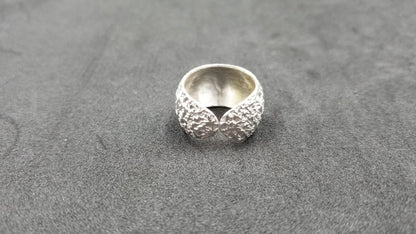 STERLING SILVER DESIGNS RING ( SIZE ADJUSTABLE )