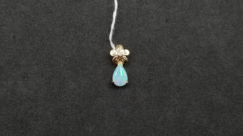 OPAL ( AUSTRALIAN ) PEAR SHAPE WITH DIAMOND 14 KT YELLOW GOLD PENDANT