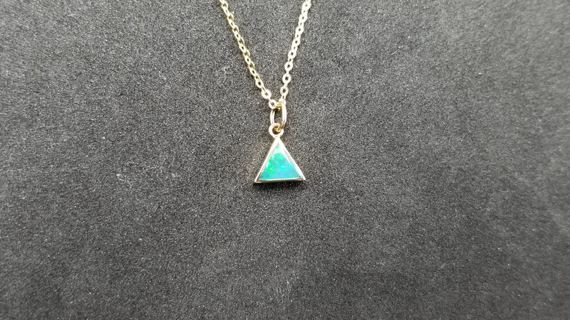 BOULDER OPAL DOUBLET 6 MM TRIANGLE BEZEL SET 14 KT YELOW GOLD PENDANT WITH 16" CHAIN