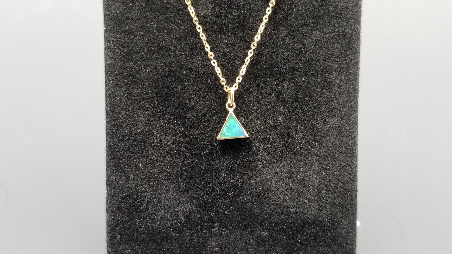 BOULDER OPAL DOUBLET 6 MM TRIANGLE BEZEL SET 14 KT YELOW GOLD PENDANT WITH 16" CHAIN