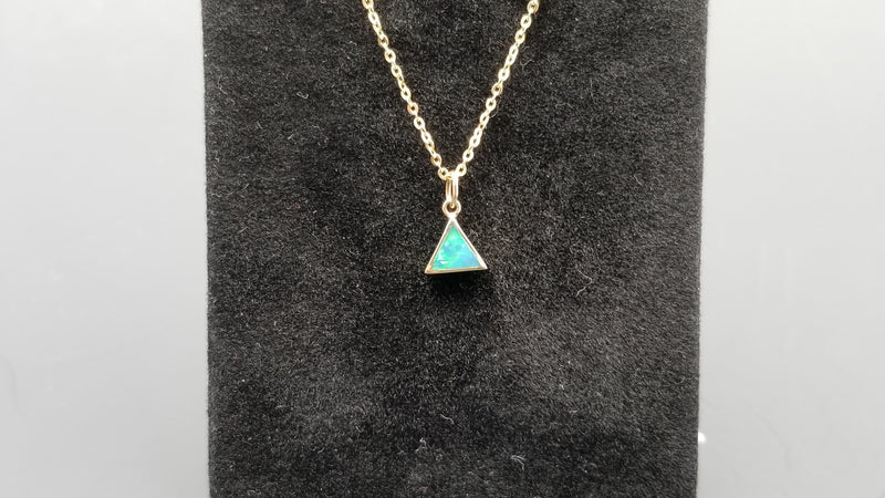 BOULDER OPAL DOUBLET 6 MM TRIANGLE BEZEL SET 14 KT YELOW GOLD PENDANT WITH 16" CHAIN