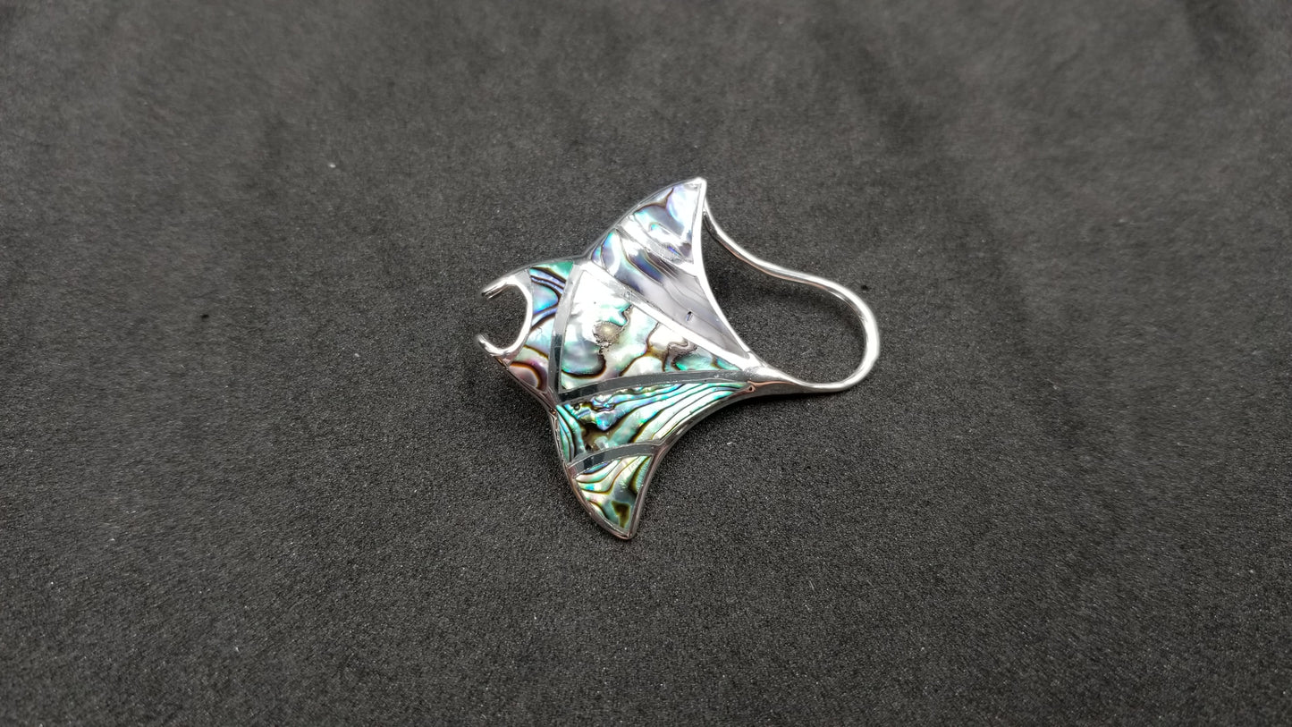 STERLING SILVER W/ ABALONE SHELL STING RAY PENDANT