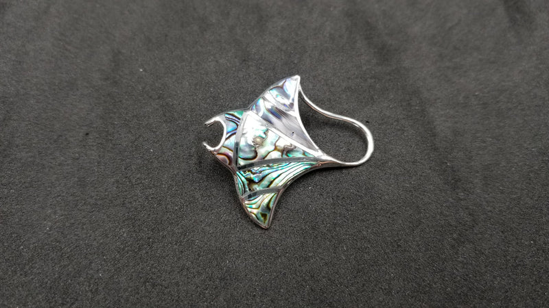 STERLING SILVER W/ ABALONE SHELL STING RAY PENDANT