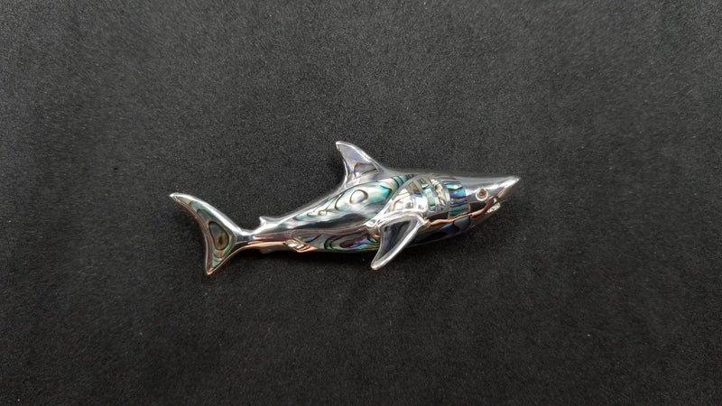 STERLING SILVER W/ ABALONE SHELL GREAT WHITE SHARK PENDANT