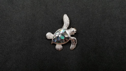 STERLING SILVER W/ ABALONE SHELL SEA TURTLE PENDANT