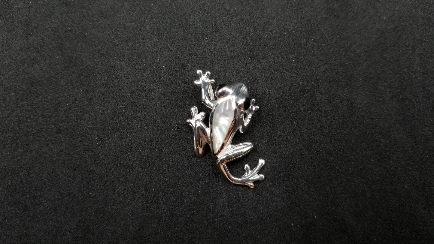 STERLING SILVER W/ MOTHER OF PEARL FROG PENDANT