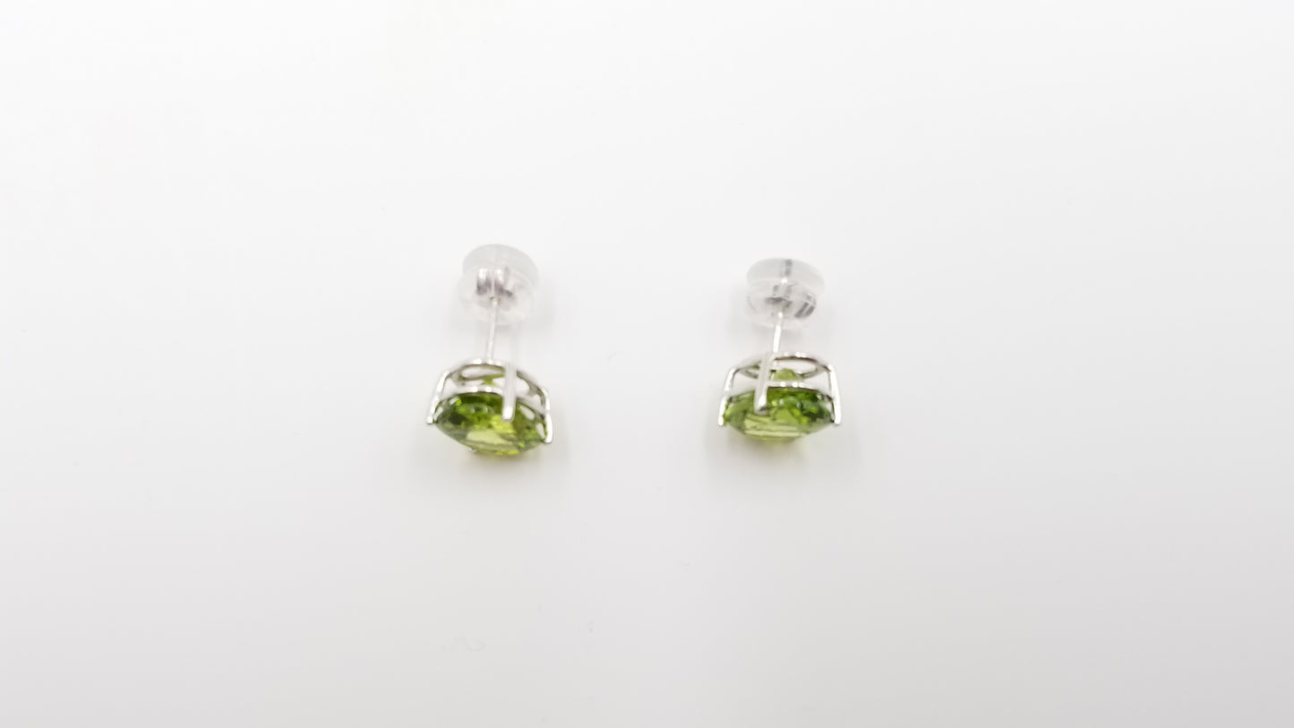 PERIDOT  8X10 OVAL SHAPE 14 KT WHITE GOLD PRONG SET STUDS EARRINGS