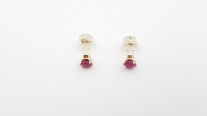 RUBY 5.5 MM ROUND SHAPE 14 KT YELLOW GOLD PRONG SET EARRINGS