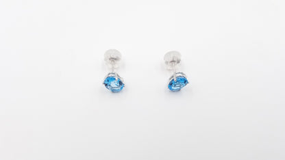 BLUE TOPAZ 6X8 MM OVAL SHAPE 14 KT WHITE GOLD PRONG SET STUDS EARRINGS
