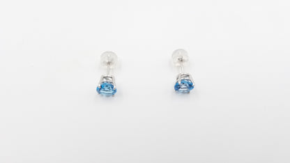 BLUE TOPAZ 6MM ROUND 14 KT WHITE GOLD PRONG SET STUDS EARRINGS