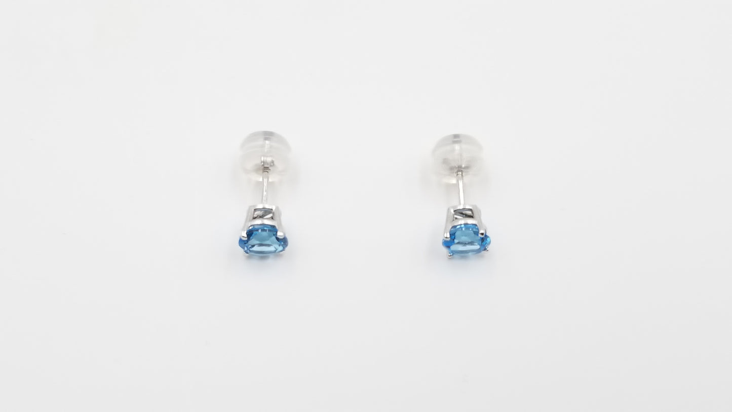 BLUE TOPAZ 5MM ROUND 14 KT WHITE GOLD PRONG SET STUDS EARRINGS