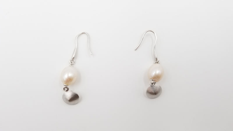 FRESHWATER CULTURE PEARLS STERLING SILVER SATIN-FINISHED DROP EARRINGS