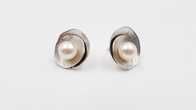 FRESHWATER CULTURE PEARLS AA+ STERLING SILVER FANCY PUSH BACK EARRINGS