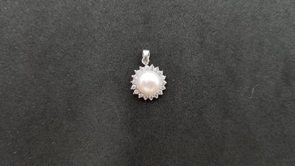 FRESHWATER CULTURE PEARLS CLASSIC WITH CZ IN STERLING SILVER PENDANT
