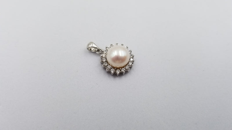 FRESHWATER CULTURE PEARLS CLASSIC WITH CZ IN STERLING SILVER PENDANT