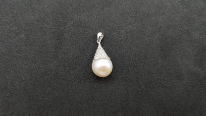 FRESHWATER CULTURE PEARLS CLASSIC WITH CZ IN STERLING SILVER PENDANT