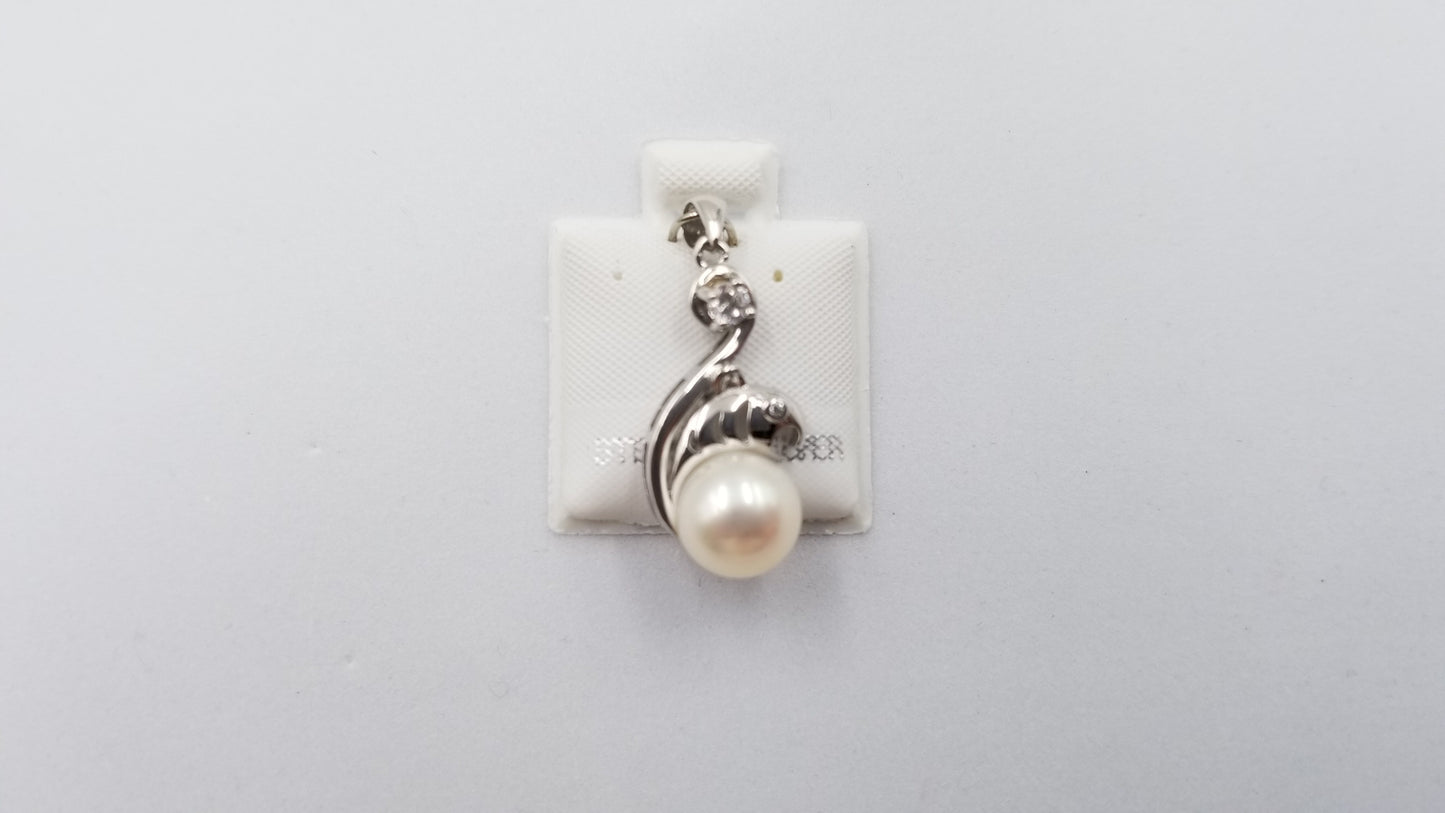 FRESHWATER CULTURE PEARL W/CUBIC ZIRCONIA STERLING SILVER PENDANT
