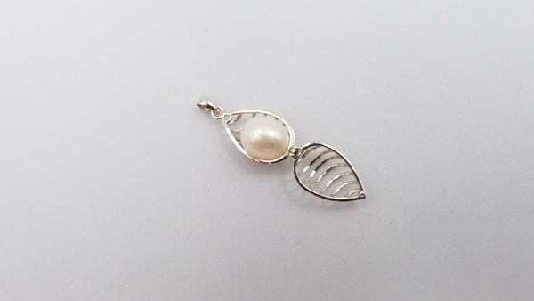 FRESHWATER CULTURE PEARL STERLING SILVER TWO TONE OPEN CAGE PENDANT